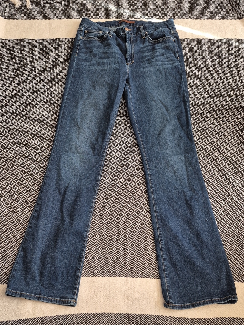 Joe's Jeans Flawless Hi (rise) Honey Curvy Bootcut Jeans Size 32